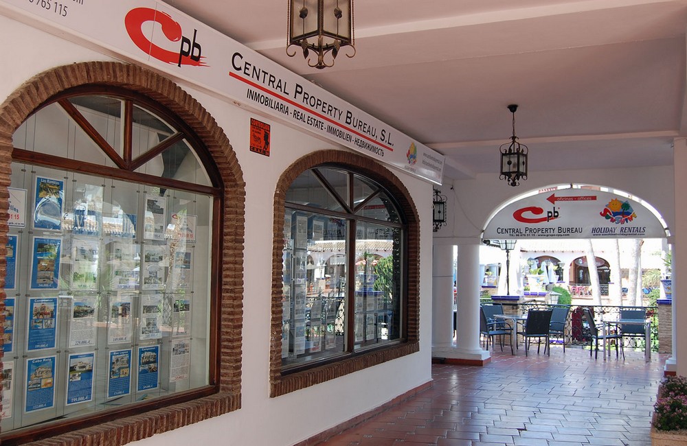 Central Property Bureau Villamartin Plaza 2