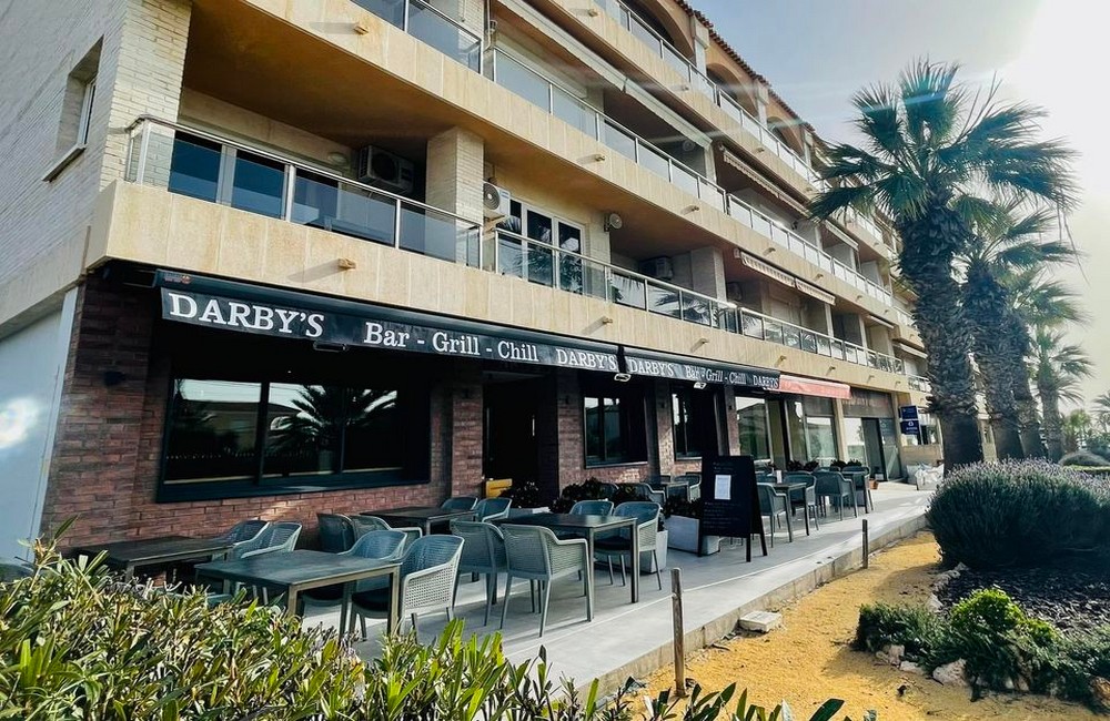 DARBY'S Playa Flamenca 8