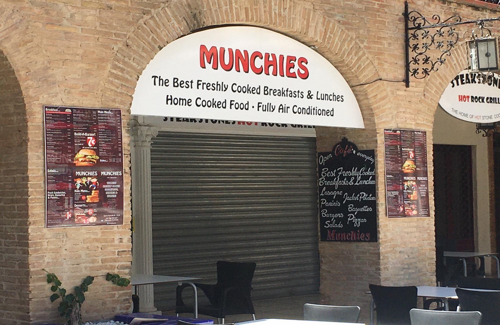 Munchies Breakfast Brunch Villamartin Plaza 1