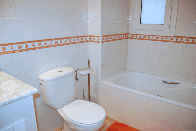 itsh 1522066034GTBJWM ref 1706 mobile 10 Full family bathroom Villamartin