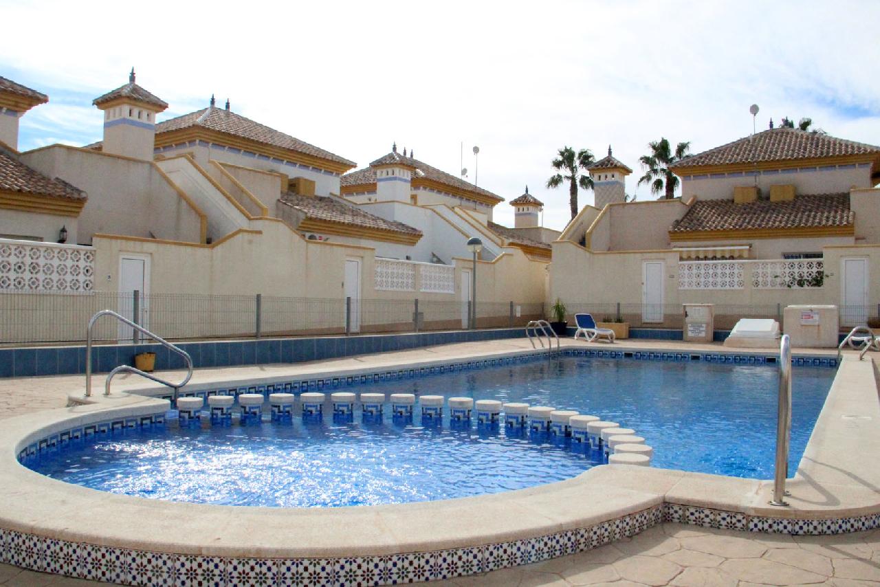 itsh 1699283857FORJHE ref 1814 mobile 2 Communal pool for the complex Villamartin