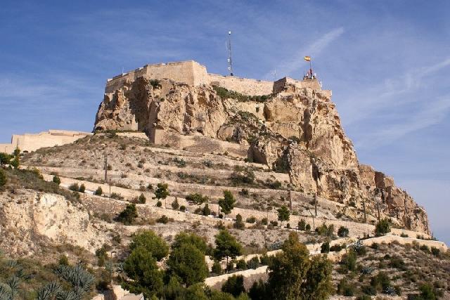 itsh 1653253126THBSPL ref 1785 23 Santa Barbara Castle in Alicante to explore Los Dolses