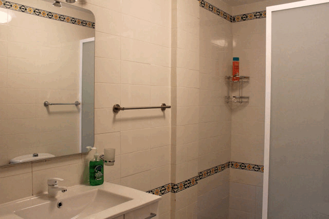 itsh 1522138368SXEZUQ ref 1730 mobile 9 En suite shower room to bedroom Villamartin Plaza