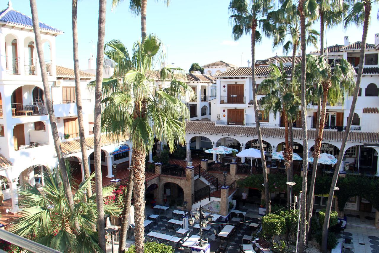 itsh 1701083865PNXCGM ref 1815 9 Views of the plaza from the balcony Villamartin Plaza