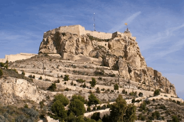 itsh 1553961649MKNUEA ref 1734 mobile 18 Santa Barbara Castle in Alicante for a day out Villamartin Plaza