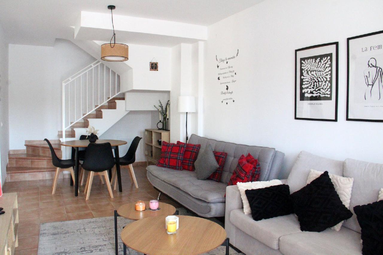 itsh 1774892945BJCLRO ref 1838 mobile 5 Large spacious living room Villamartin