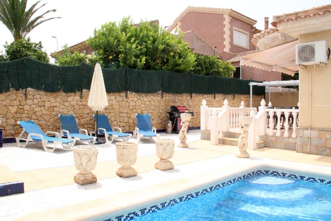 itsh 1521813186EXOVFK ref 92 mobile 18 Sunbath by your private pool Los Balcones