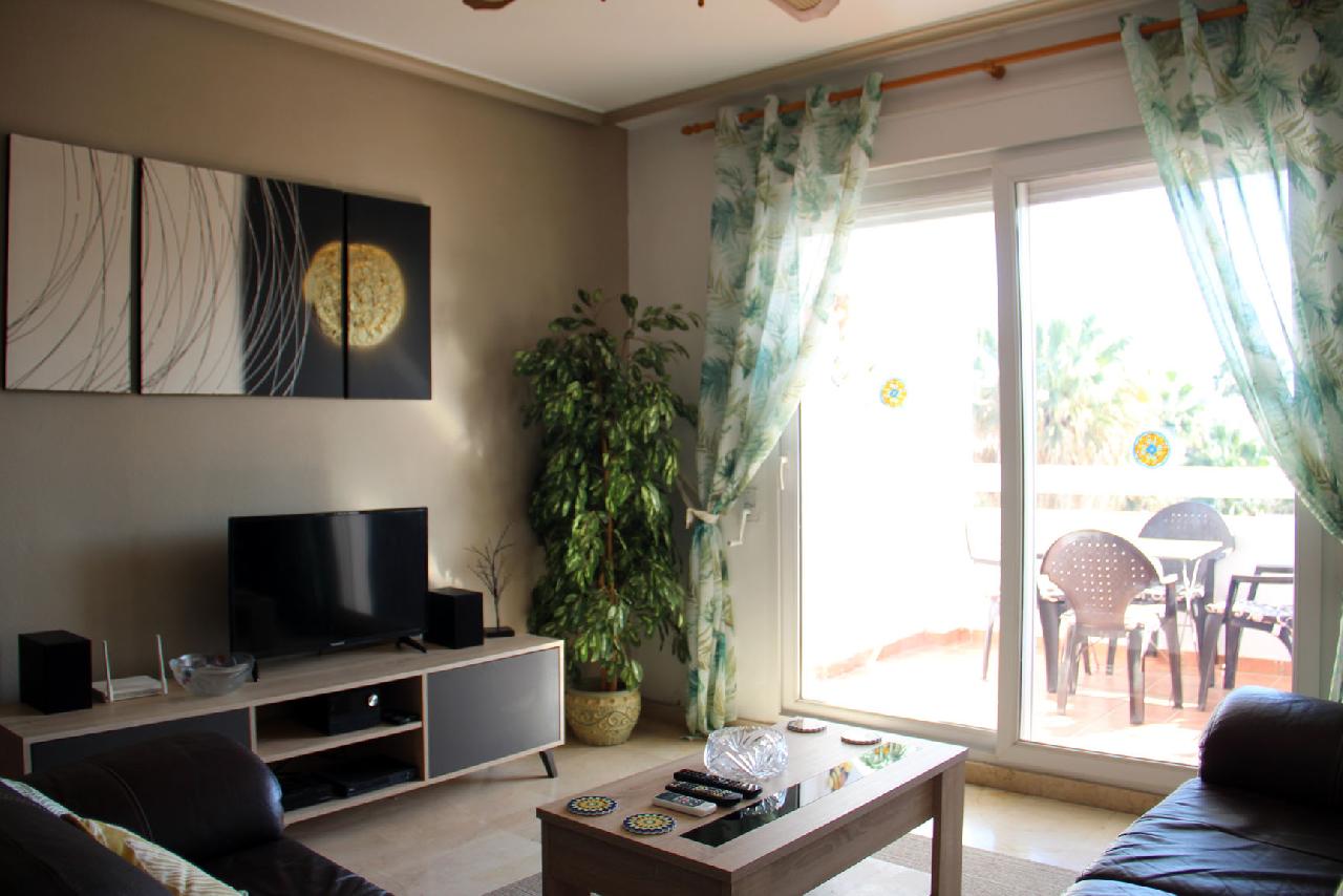 itsh 1522073443SBLKHO ref 1719 mobile 1 Spacious living room with free WIFI and UK TV Villamartin Plaza