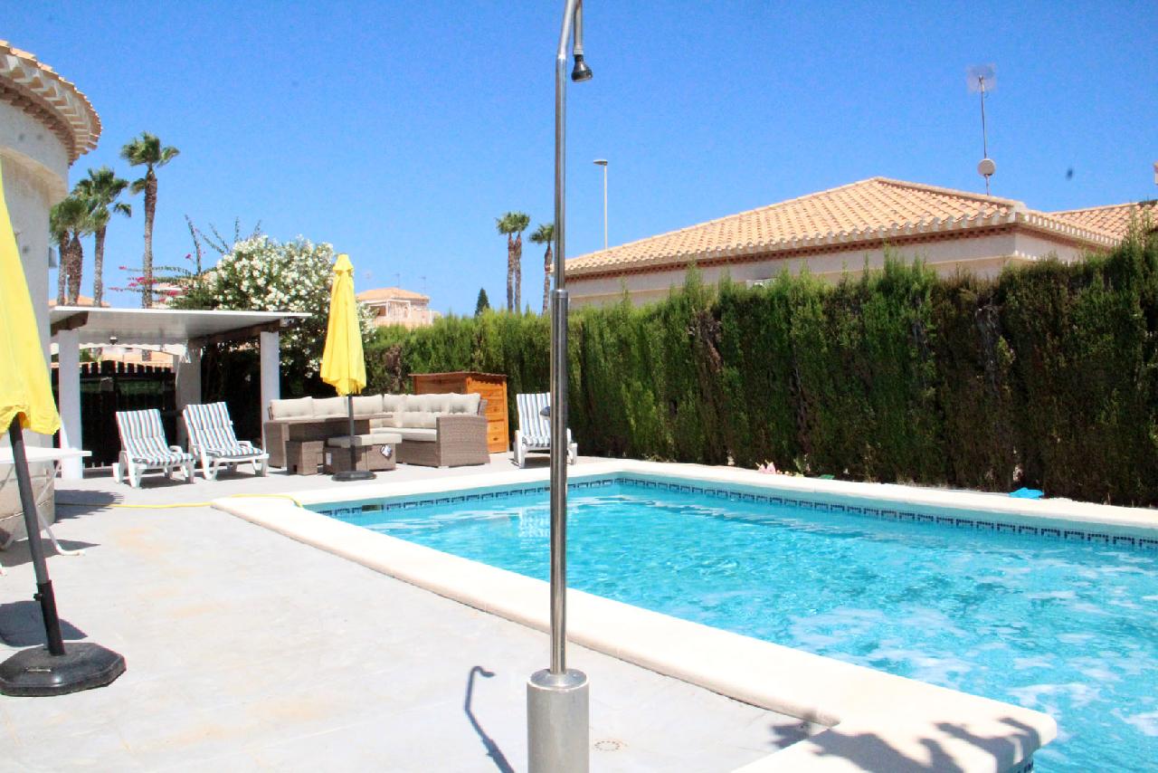 itsh 1699273013NSVEWA ref 1812 mobile 13 Private pool for the villa Playa Flamenca
