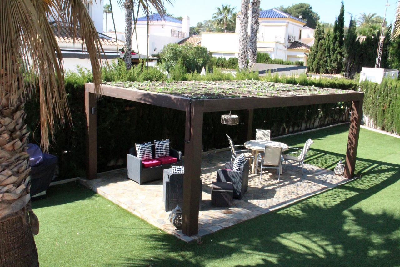 itsh 1653232181RZYFGA ref 1782 mobile 1 Outdoor area of relaxing and dining & BBQ Las Violetas