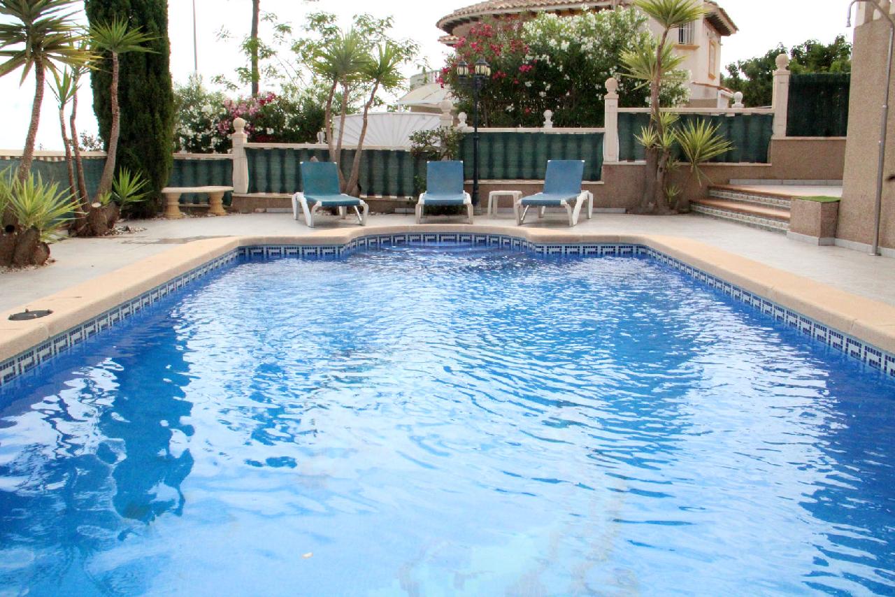 itsh 1684414251OJDIMW ref 1796 mobile 2 Large private pool Pinada Golf