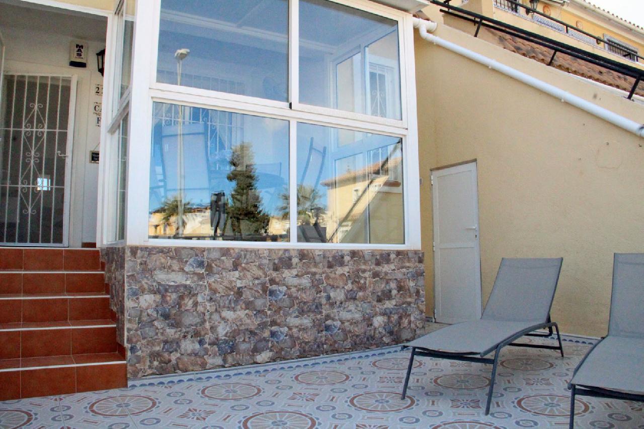 itsh 1705917946GNTRMK ref 1817 mobile 1 Front of this lovely apartment Villamartin