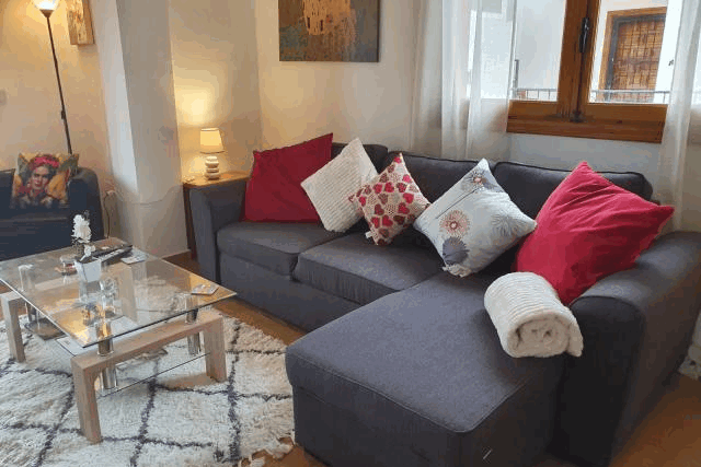 itsh 1553961649MKNUEA ref 1734 mobile 4 Spacious living room FREE WIFI Villamartin Plaza