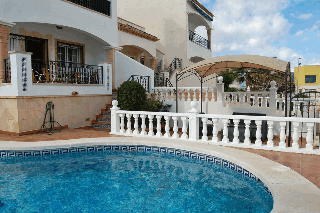 itsh 1522046576TOFMCN ref 1627 mobile 2 Spacious 4 bedroom property with private pool Las Violetas