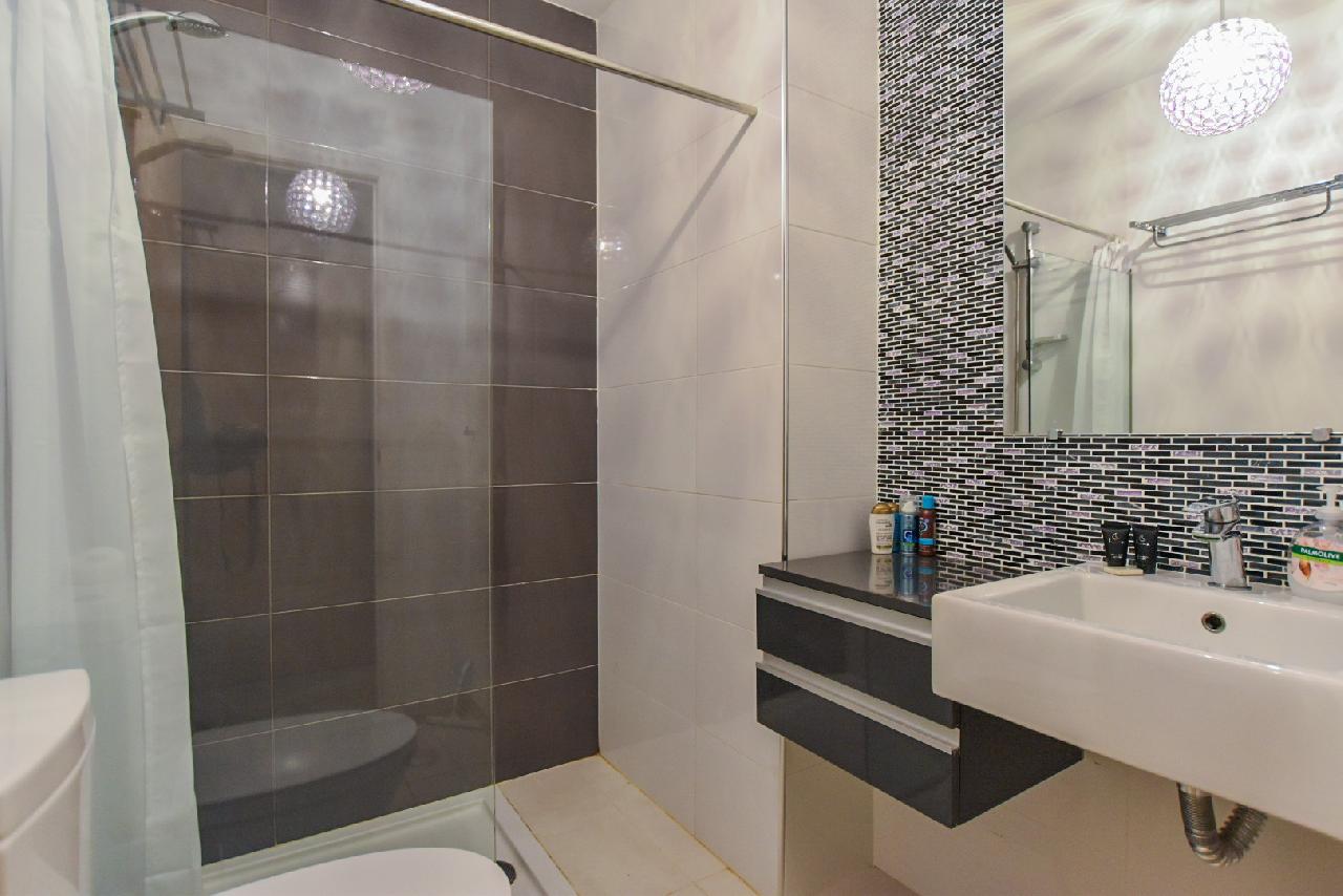 itsh 1632172264OFCWJT ref 1771 mobile 10 Ensuite shower to master bedroom La Zenia