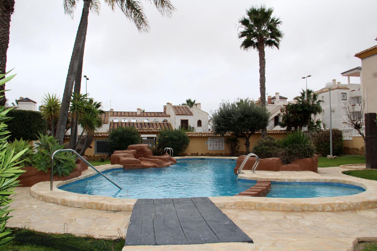 itsh 1646607966YJRPIU ref 1781 mobile 1 Communal pool just next to the house Villamartin