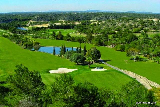 itsh 1699283857FORJHE ref 1814 19 Local professional golf course all nearby Villamartin