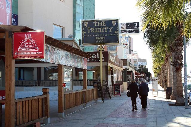 itsh 1774889592EKMIRW ref 1835 mobile 15 Cabo Roig strip Cabo Roig