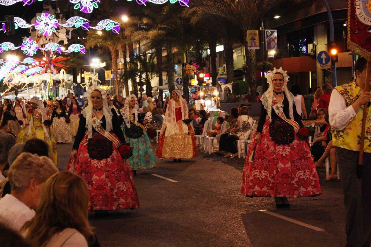 itsh 1653232181RZYFGA ref 1782 mobile 24 Local parades celebrating Las Violetas