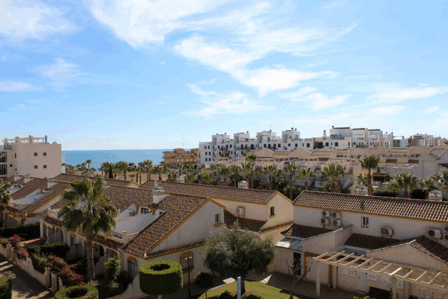 itsh 1521810460ZALDBJ ref 6 mobile 11 More stunning views from the balcony Cabo Roig