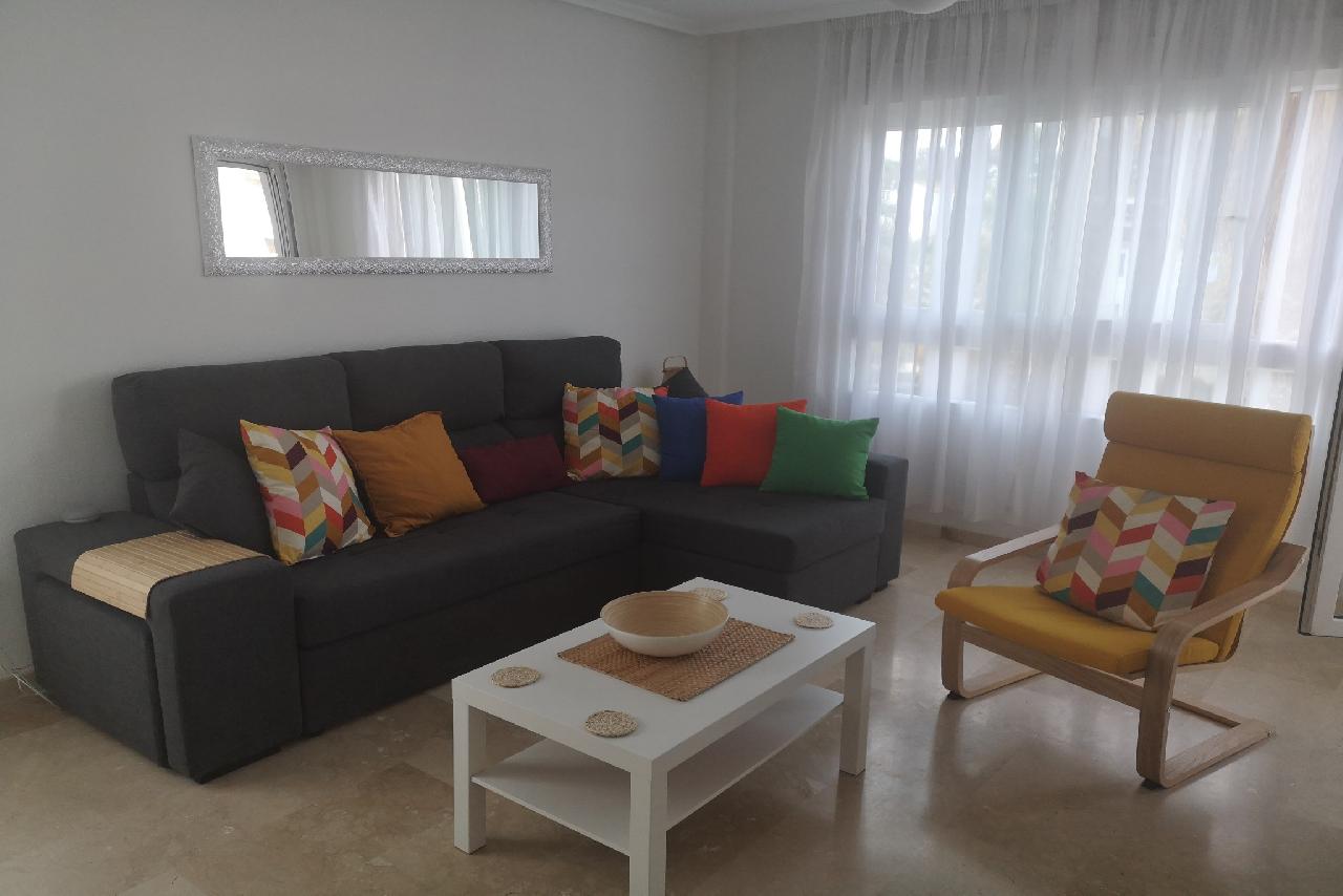 itsh 1578332977JCAXUS ref 1753 5 Spacious Living room with Stereo, UK TV and FREE wifi Villamartin