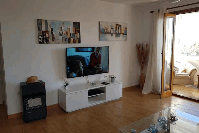 itsh 1553961649MKNUEA ref 1734 mobile 5 Flat screen TV with full UK chanels Villamartin Plaza