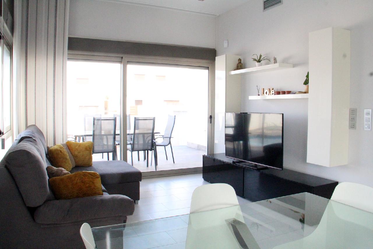 itsh 1756052110TGJMCL ref 1832 mobile 2 Living room with ent centre Villamartin