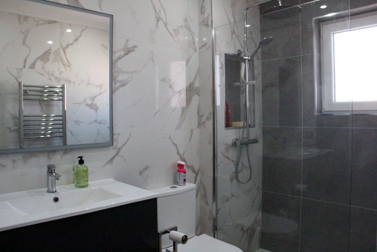 itsh 1675446637HFBCEI ref 1800 13 Upstairs shower room Cabo Roig