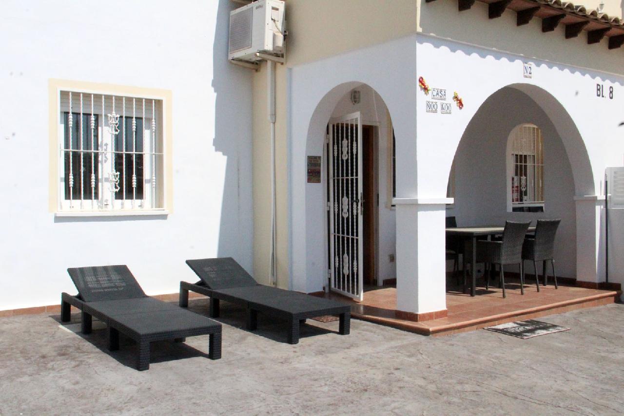 itsh 1774892945BJCLRO ref 1838 mobile 14 Front garden to relax Villamartin