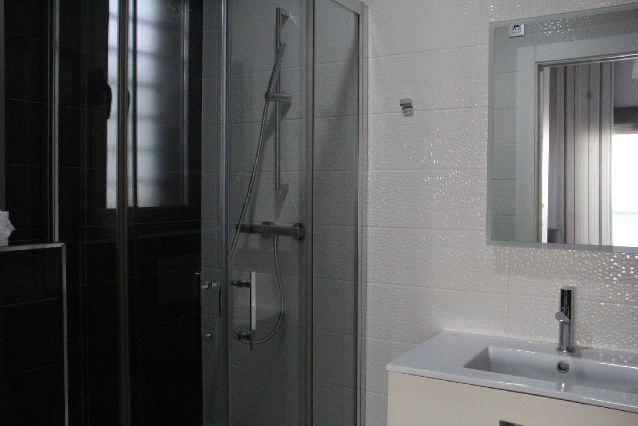 itsh 1756052110TGJMCL ref 1832 mobile 11 Ensuite to the master bedroom Villamartin