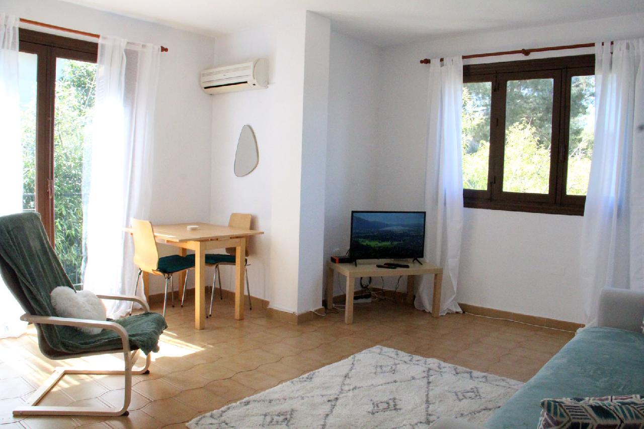itsh 1521901332FXBPML ref 1698 mobile 3 Spacious Living room and dining area Villamartin Plaza