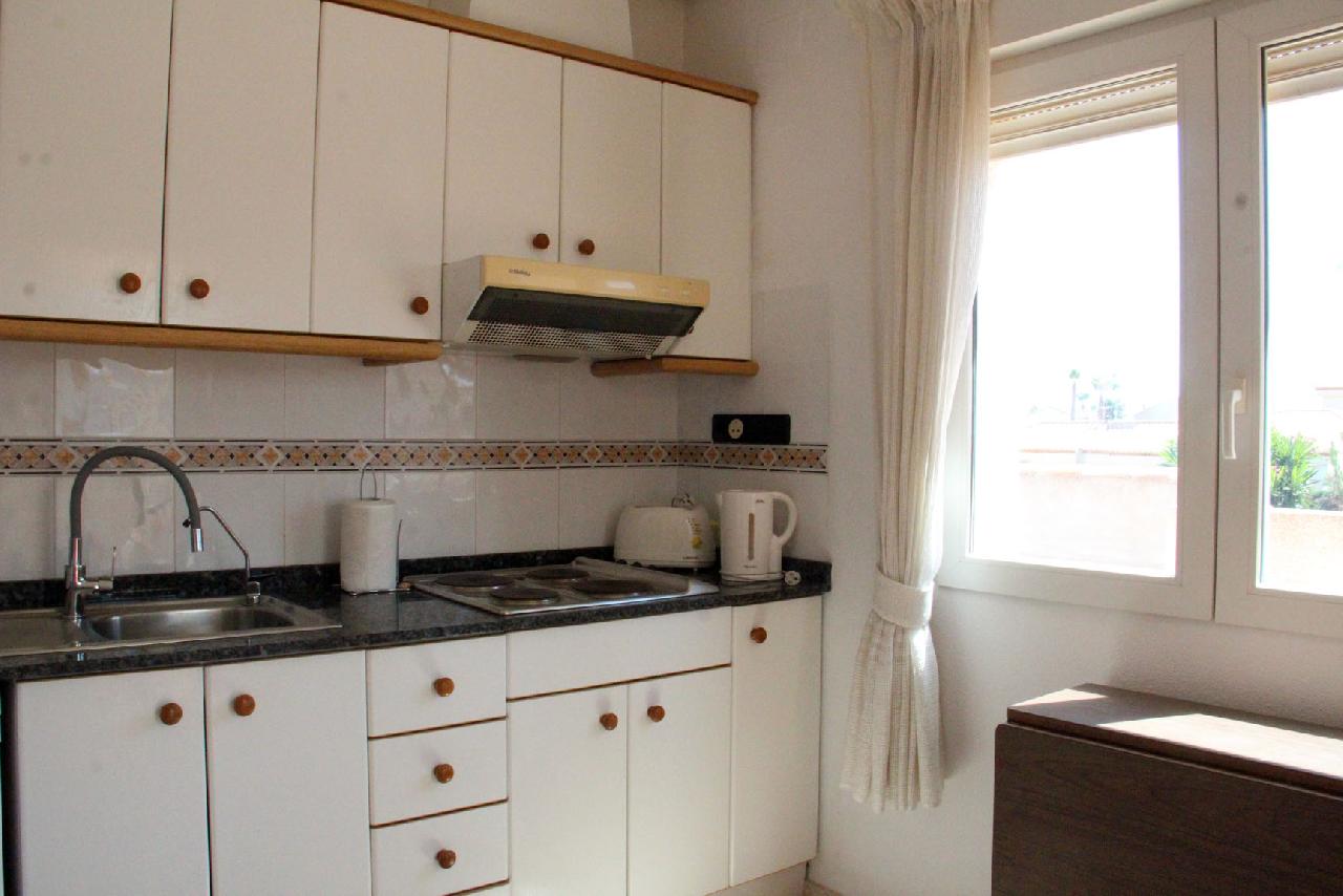 itsh 1699273013NSVEWA ref 1812 mobile 15 Full kitchen upstairs Playa Flamenca