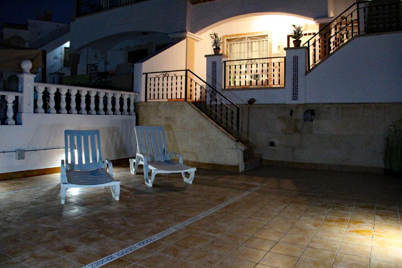 itsh 1626990600YRKJUD ref 1766 mobile 13 Front of Apartment at Night Las Violetas