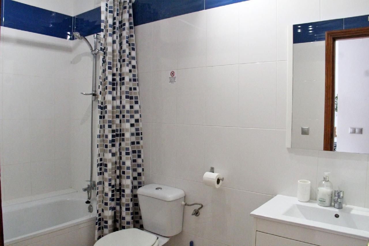 itsh 1701083865PNXCGM ref 1815 mobile 8 Family size  bathroom Villamartin Plaza