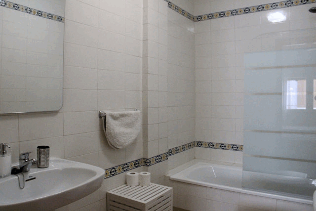 itsh 1553685559BGWROI ref 1583 mobile 9 Ensuite bathroom Villamartin Plaza