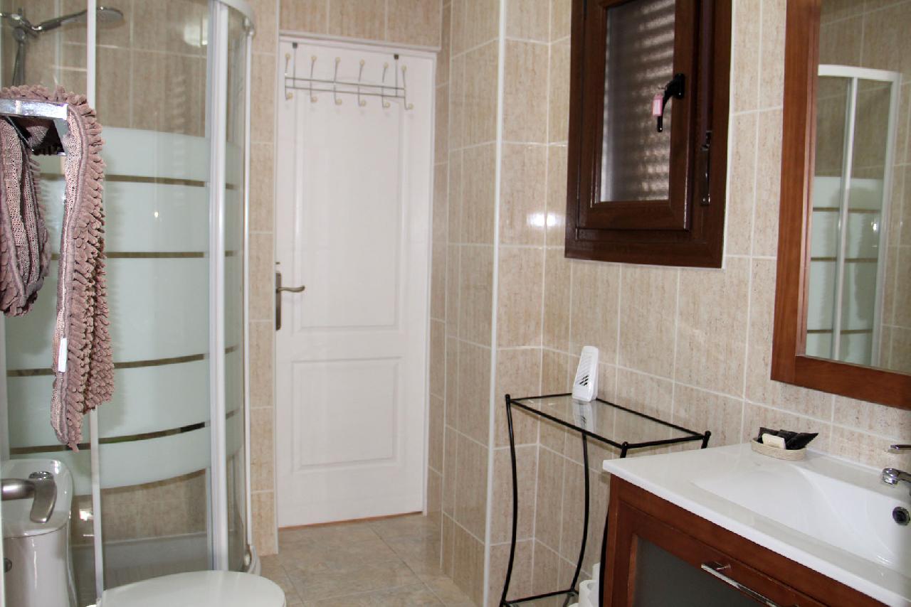 itsh 1648509321HVPJNK ref 1779 mobile 9 Shower room with entrance from living room Villamartin Plaza