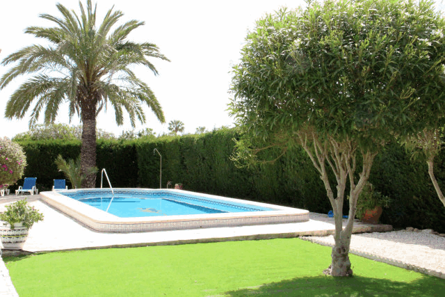 itsh 1553262456RFOTWN ref 1098 mobile 14 Stunning 4 bed Villa in Villamartin Villamartin