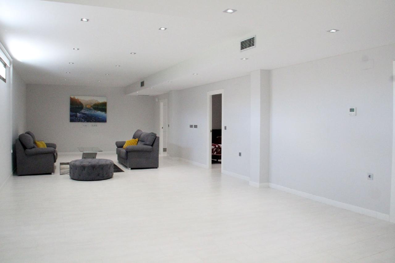 itsh 1756052110TGJMCL ref 1832 mobile 15 Huge entertainment area downstairs Villamartin