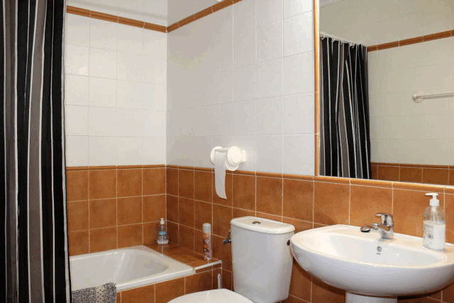 itsh 1521810460ZALDBJ ref 6 mobile 6 Full family bathroom Cabo Roig